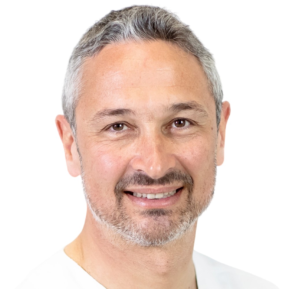 Dr. Roberto  Luongo 